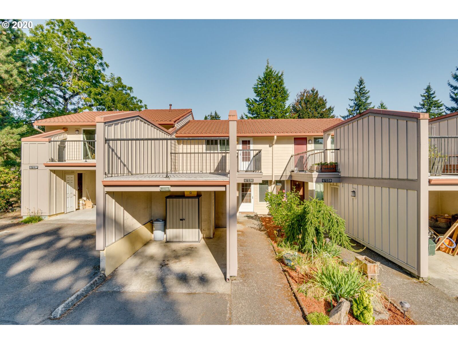Property Photo: 5723 NE Hazel Dell Ave WA 98663