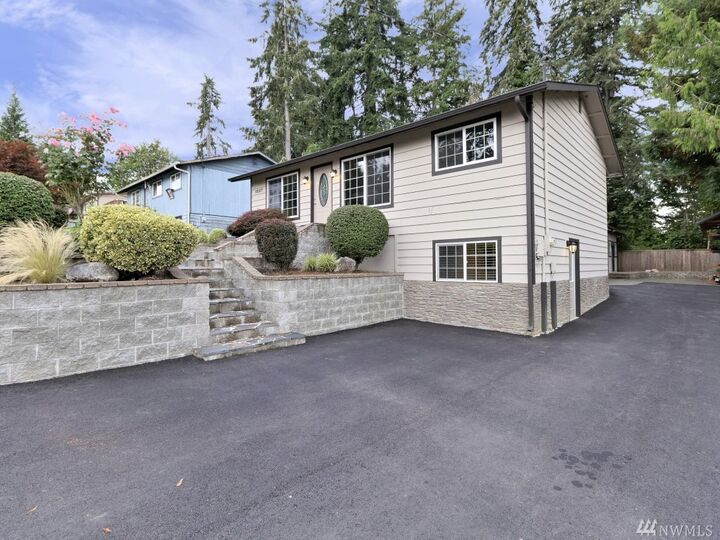 Property Photo: 1527 Center Street WA 98584