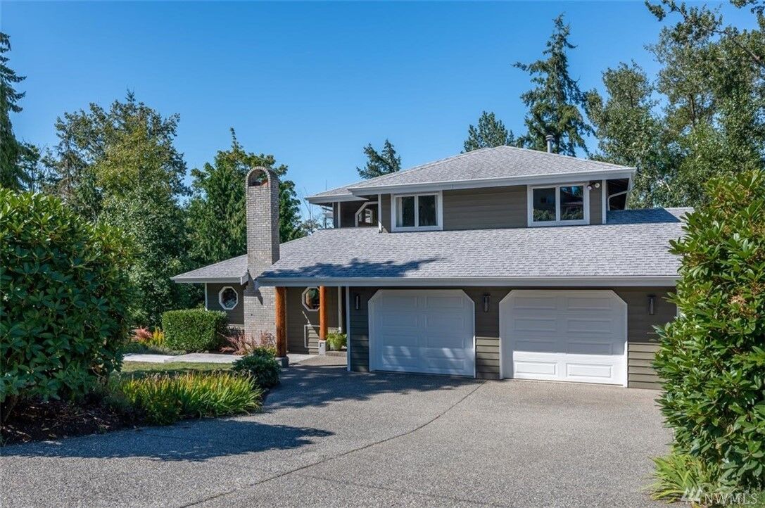 Property Photo:  2305  Vining Street  WA 98229 