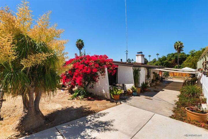 Property Photo: 1622 Manor Dr CA 92084