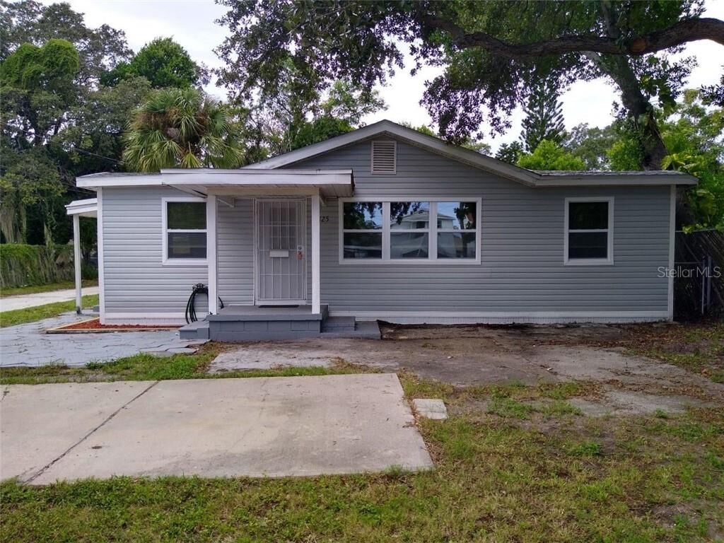Property Photo:  1825 37th Street S  FL 33711 