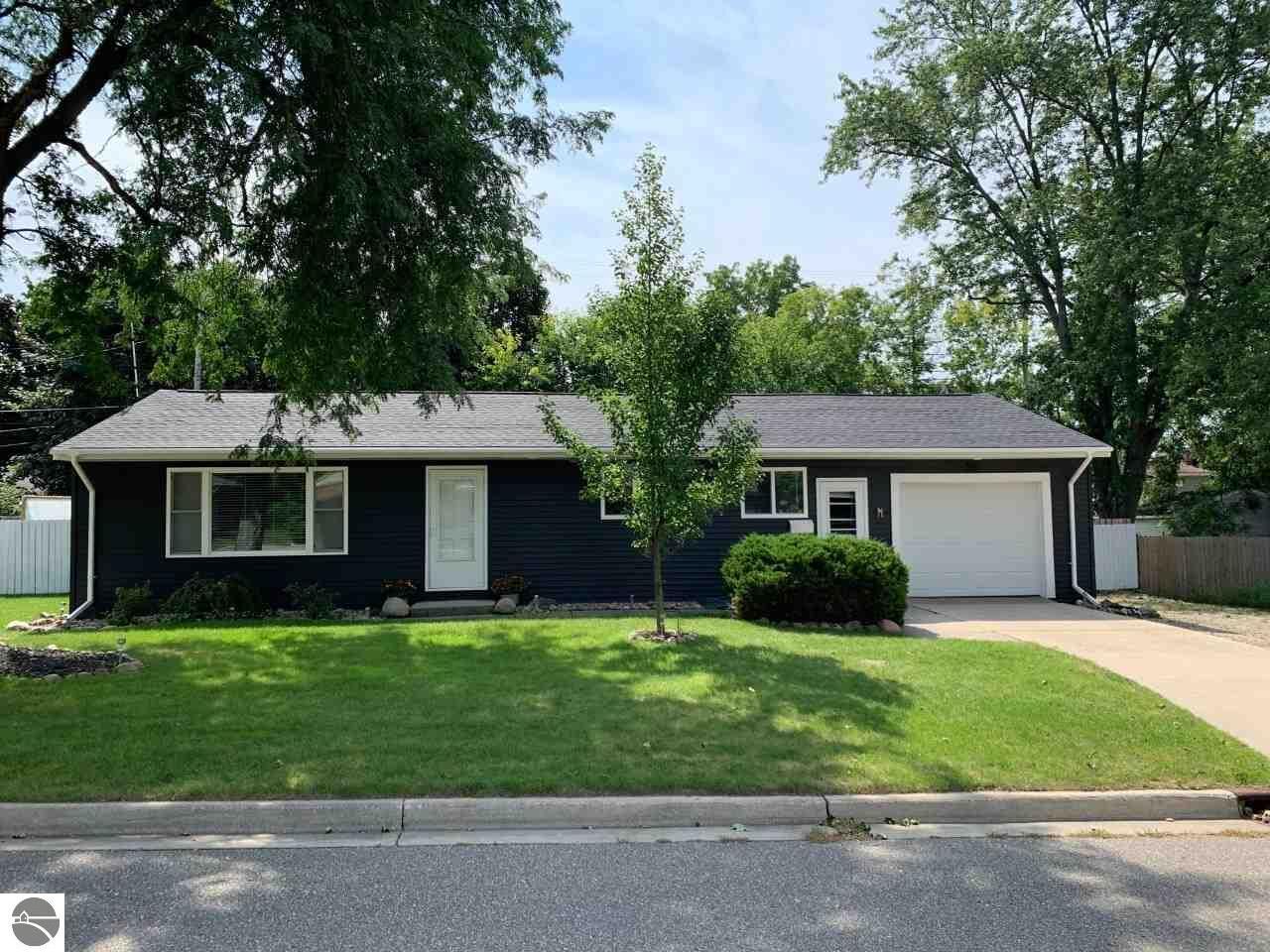 Property Photo:  515 Virginia Street  MI 48801 