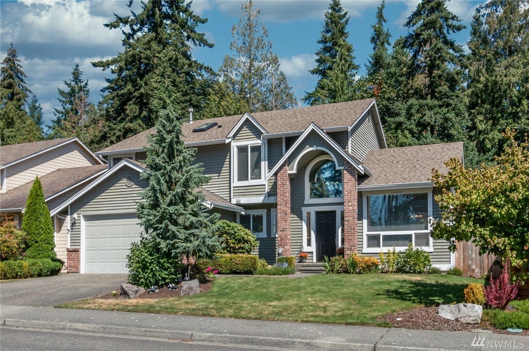 Property Photo:  1317 195th St SW  WA 98036 