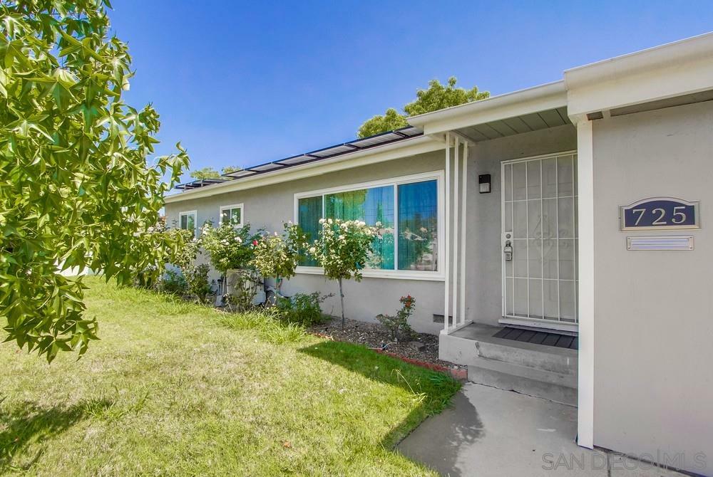 Property Photo:  725 Lemon Avenue  CA 92020 