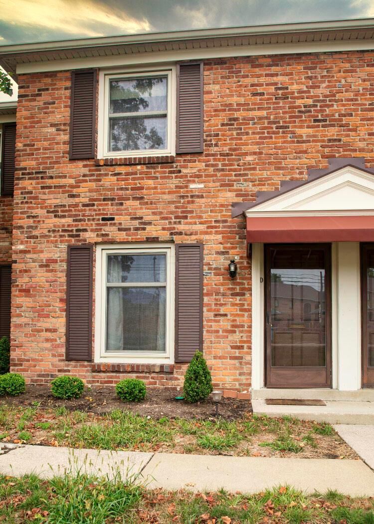 Property Photo:  996 Chatham Lane  OH 43221 