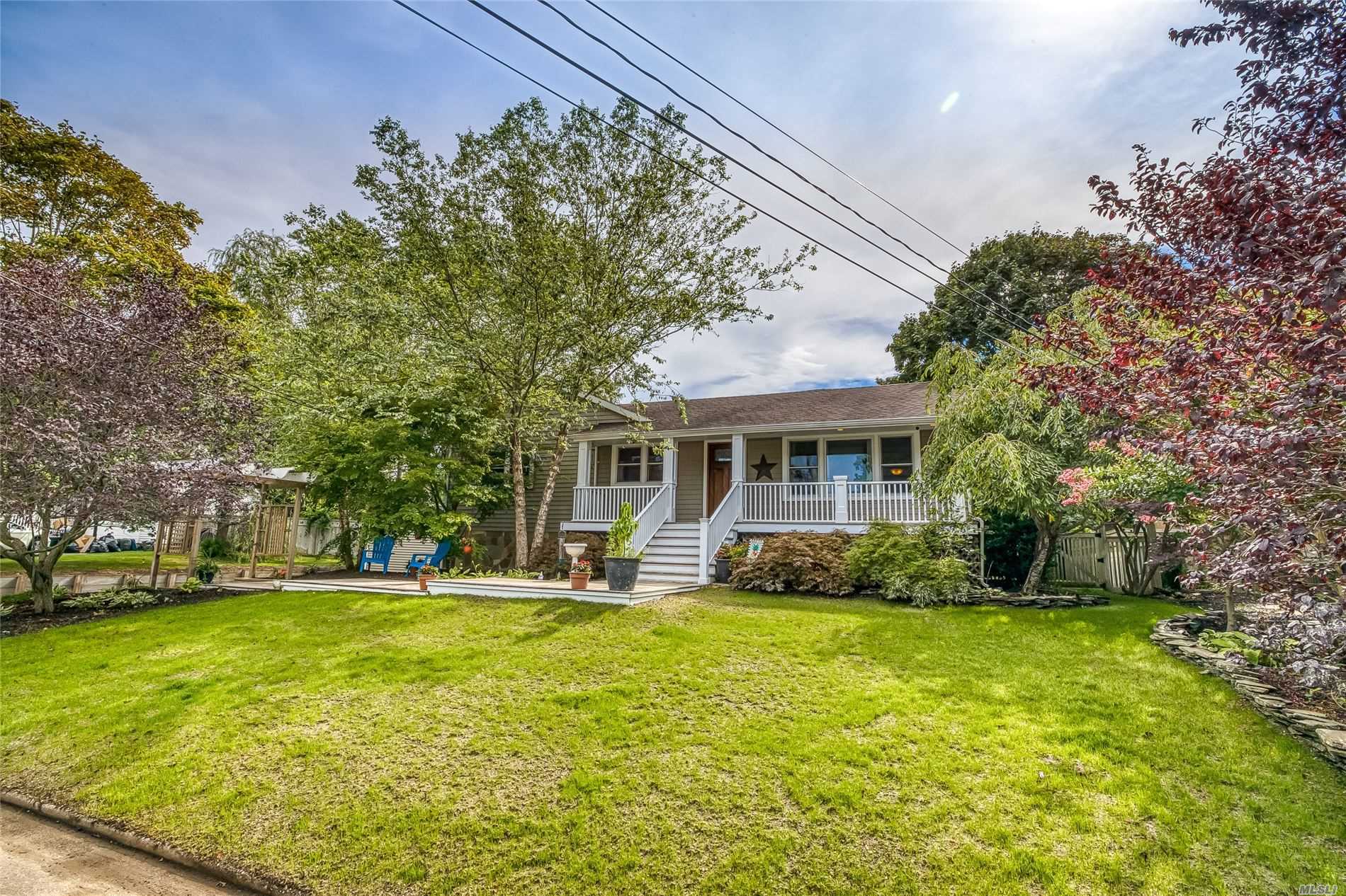 Property Photo: 5 Lakeview Drive E NY 11934