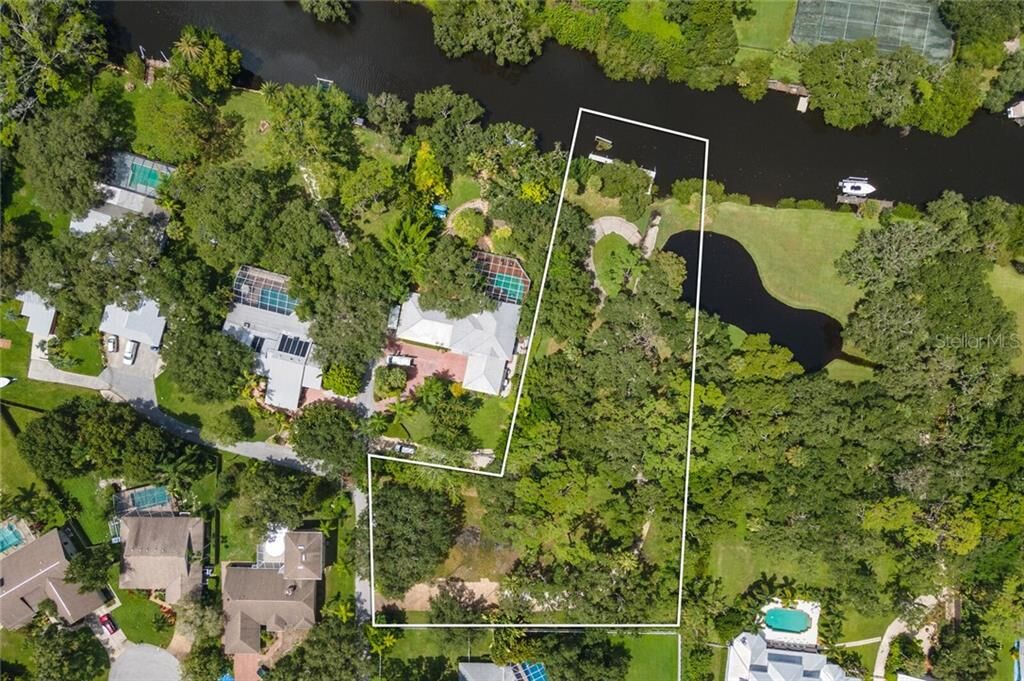 Property Photo: 2505 Wilkinson Road FL 34231