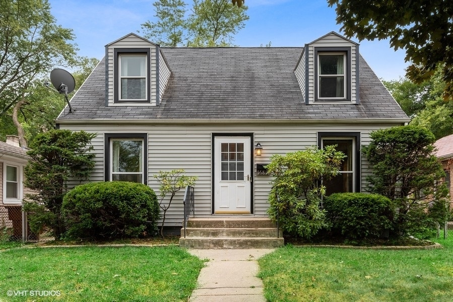 Property Photo: 16810 Trapet Avenue IL 60429