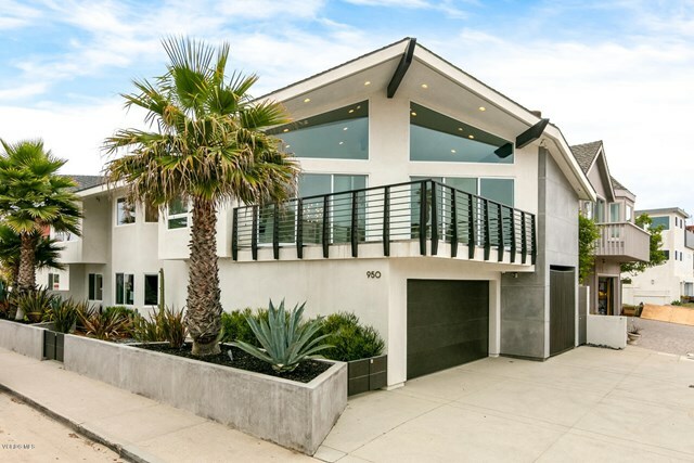 Property Photo:  950 Mandalay Beach Road  CA 93035 