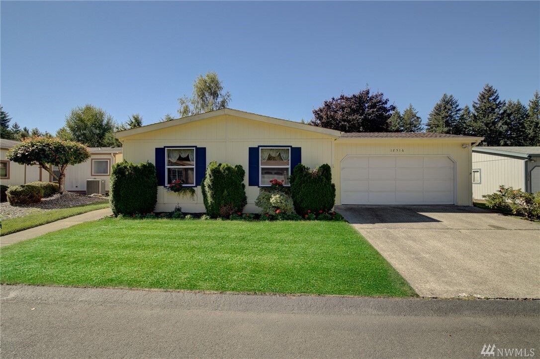 Property Photo:  12516 152nd St Ct E  WA 98374 