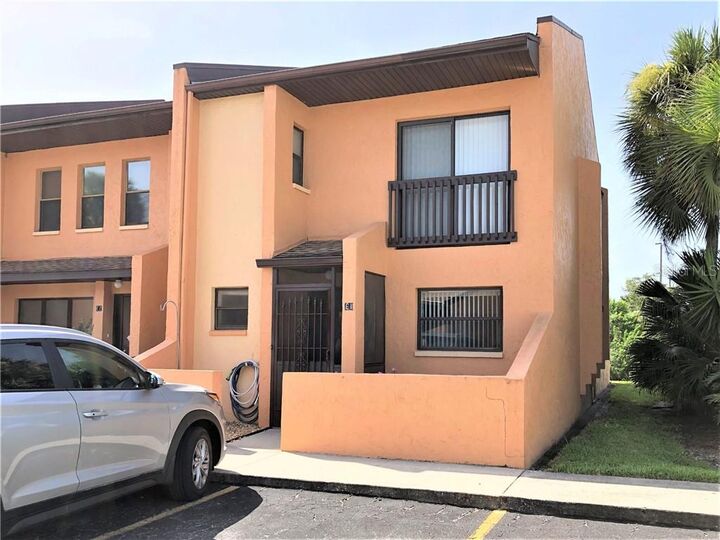 Property Photo:  2000 Forrest Nelson Boulevard E-1  FL 33952 