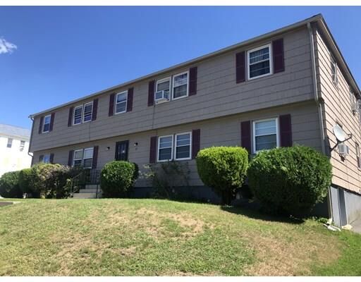 Property Photo: 77 Perry Ave 2L MA 01610