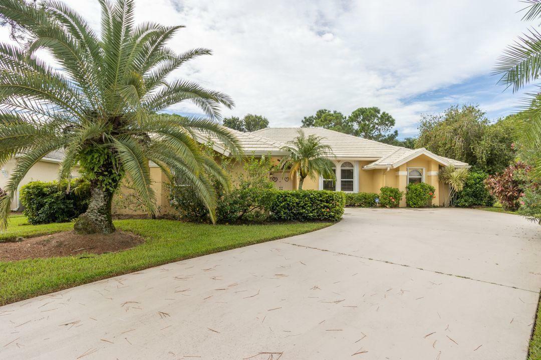 Property Photo:  1523 SW Mockingbird Circle  FL 34986 