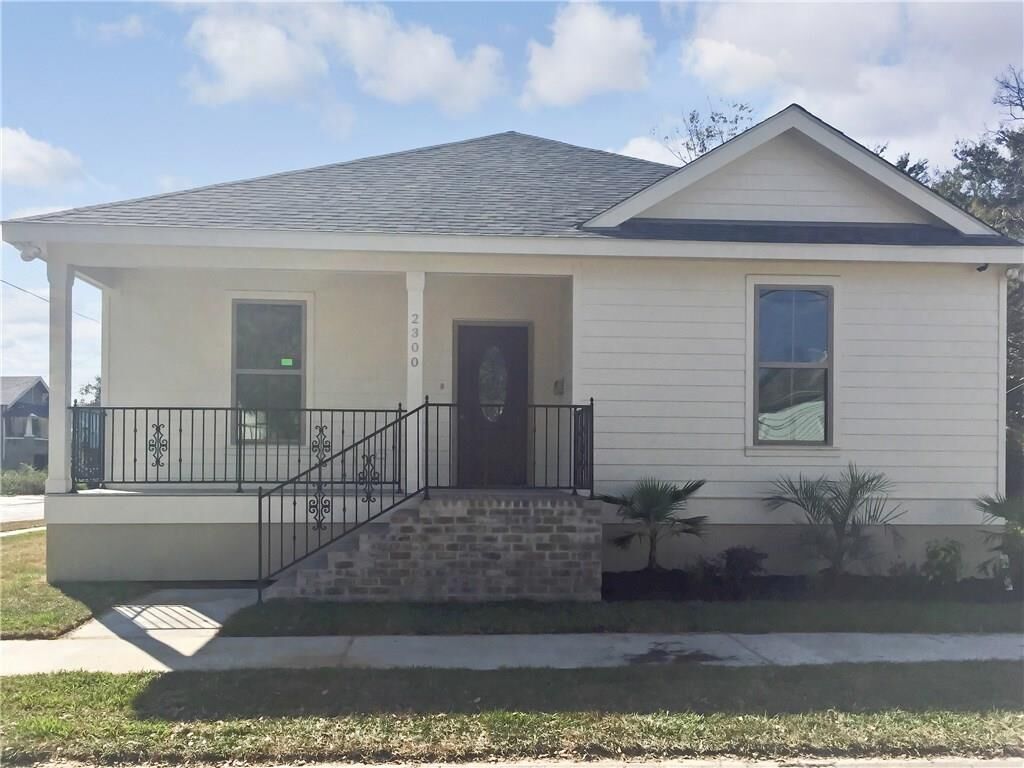 Property Photo: 2300 Conti Street LA 70119