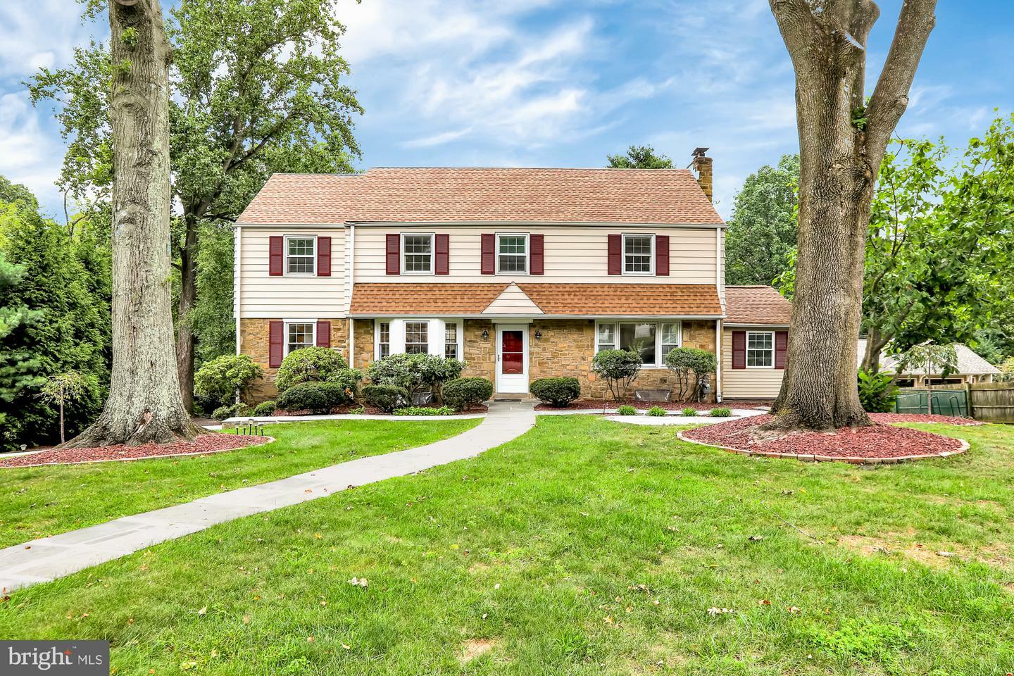 Property Photo: 2112 Stackhouse Drive PA 19067