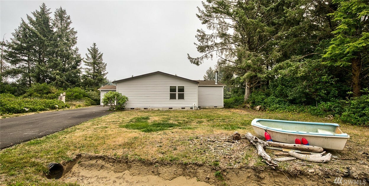 Property Photo:  390 Dorado Ave SW  WA 98569 