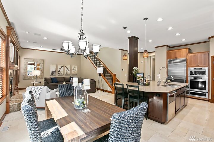 Property Photo:  391  Sky Country Way NW  WA 98027 