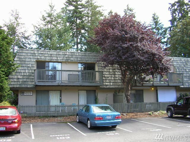 Property Photo:  15309 NE 13th Place 4308  WA 98007 