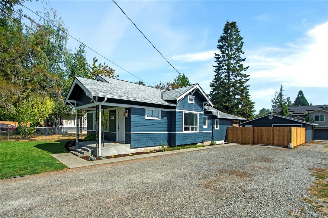 Property Photo:  8447 A St  WA 98444 