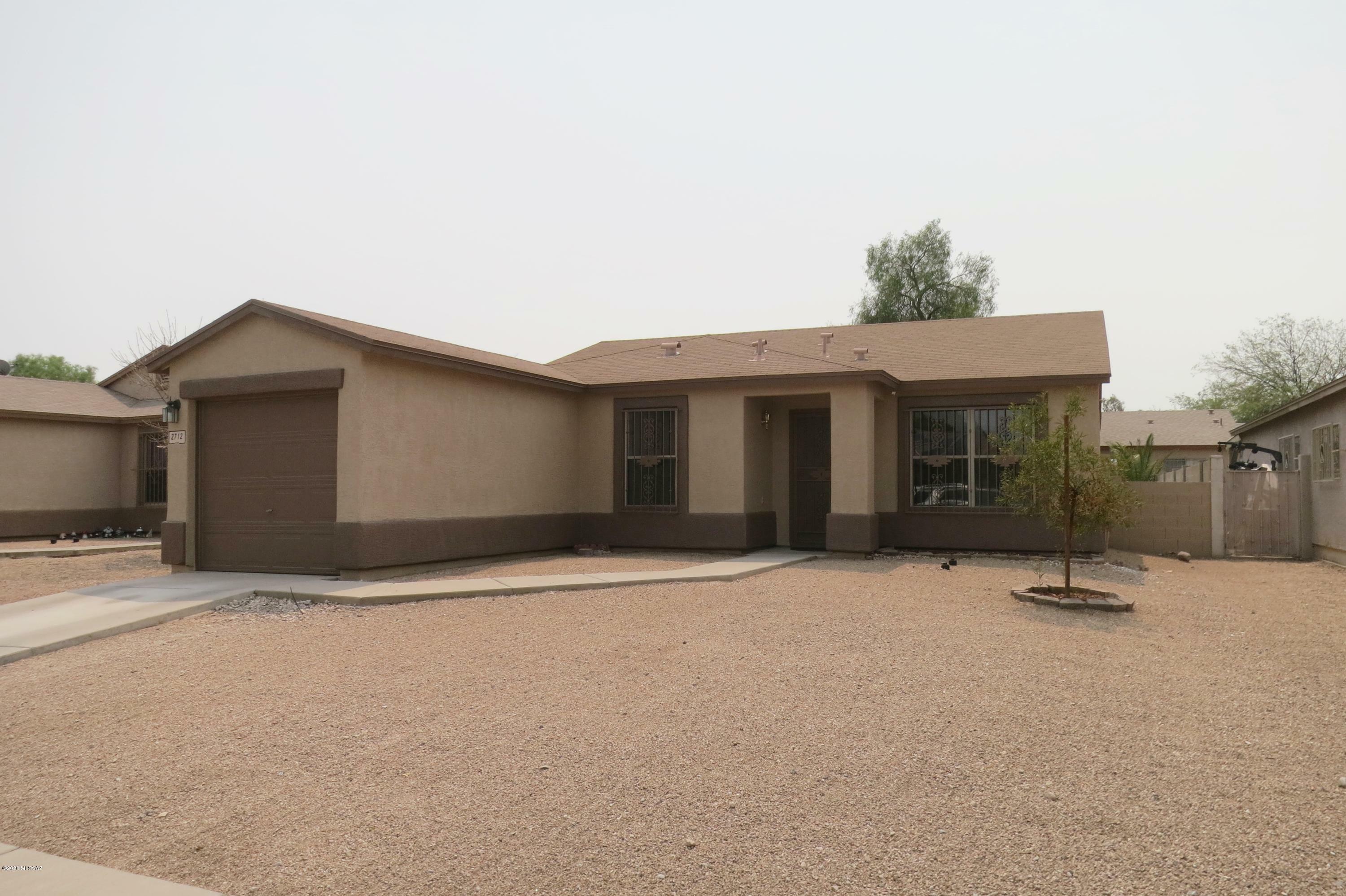 Property Photo:  2712 E Portobello Drive  AZ 85706 