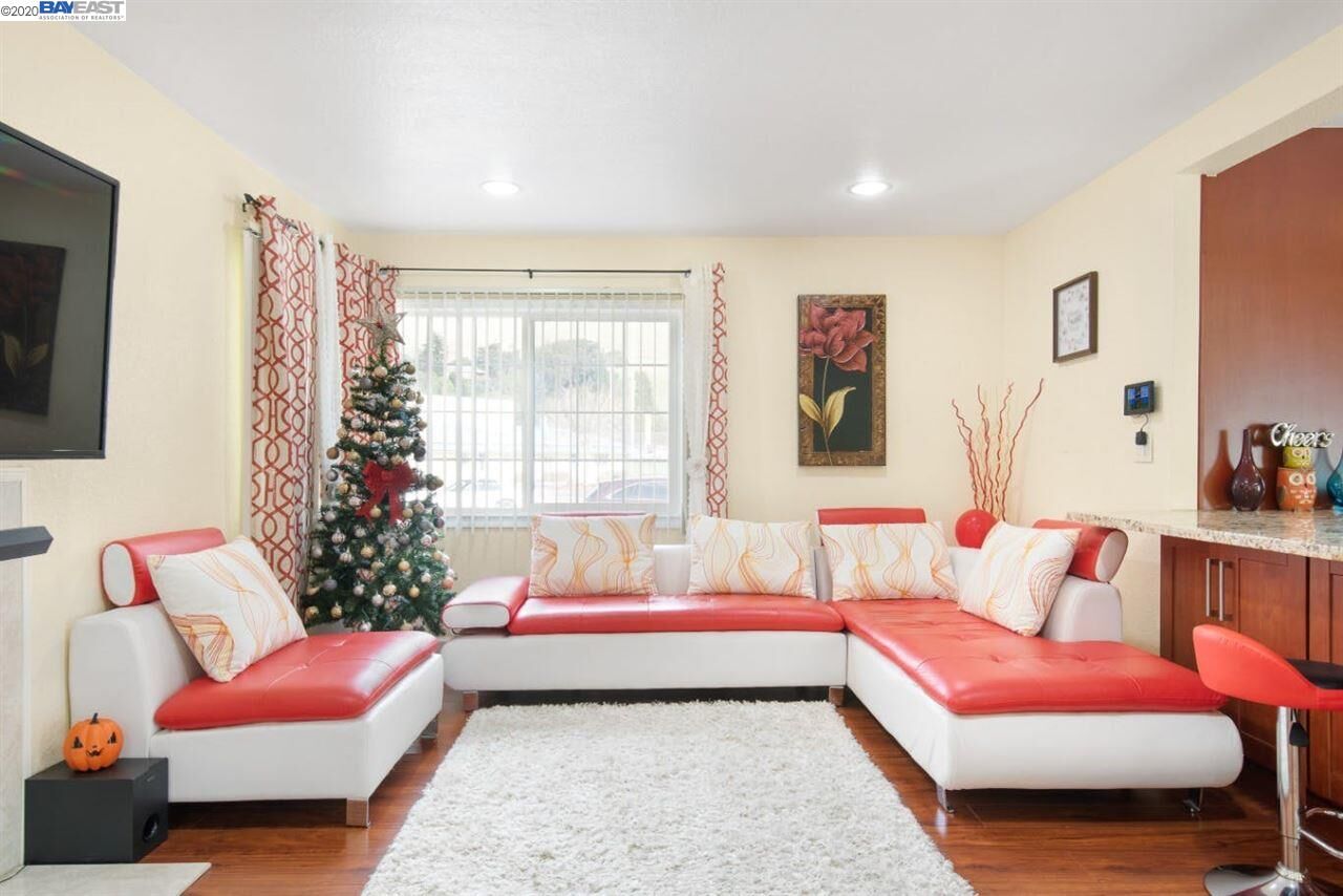 Property Photo: 32283 Amelia Ave CA 94544-7707