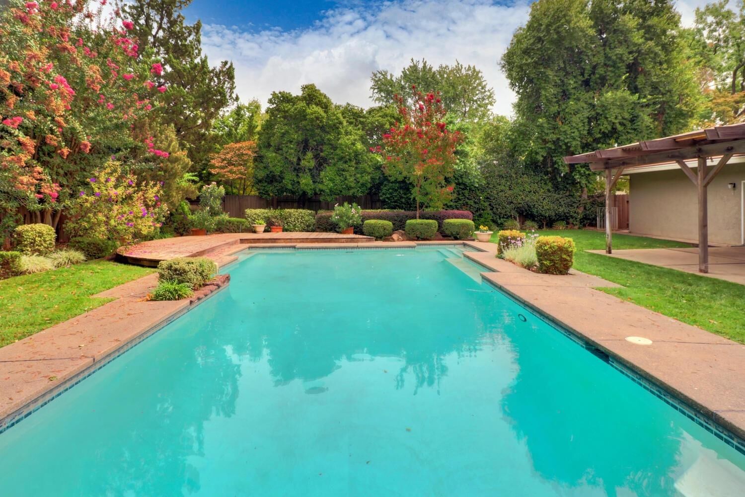 Property Photo:  4749 Marlborough Way  CA 95608 