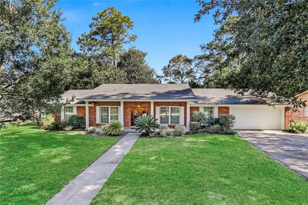 Property Photo:  228 Loop Drive  LA 70458 