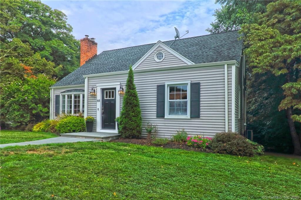 Property Photo: 44 Highgate Road CT 06611