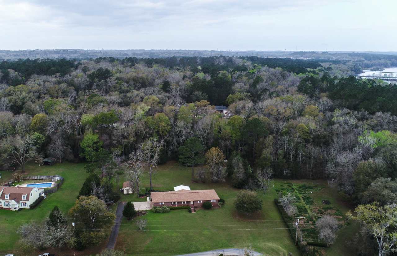 Property Photo: 6121 Weeping Willow Way FL 32311