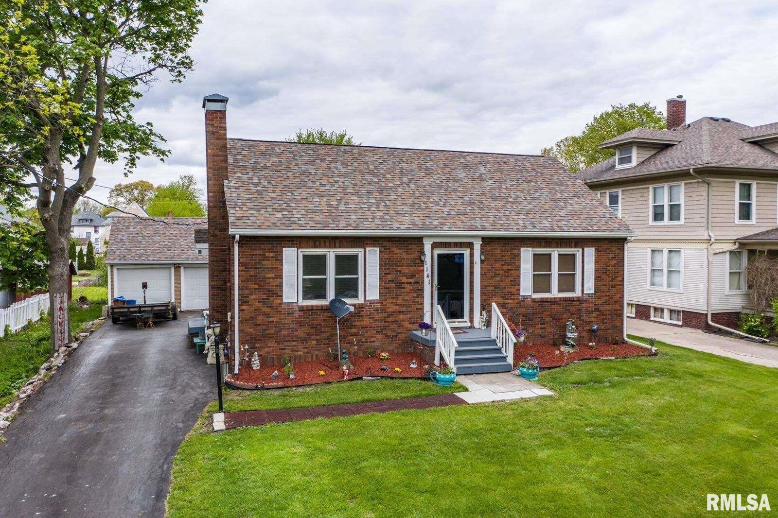 Property Photo: 1141 E Knox IL 61401