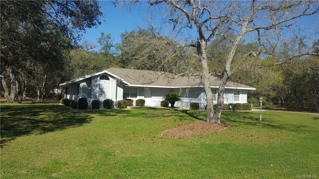 Property Photo:  188 N Grandview Avenue  FL 34442 