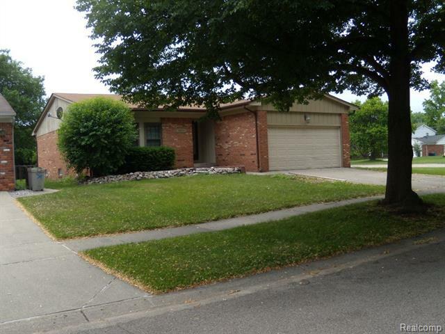 Property Photo:  38671 Tuscany Court  MI 48154 