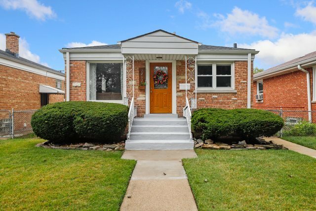 Property Photo: 2402 Clinton Street IL 60171