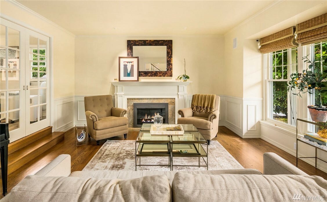 Property Photo: 4419 192nd Place SE WA 98027