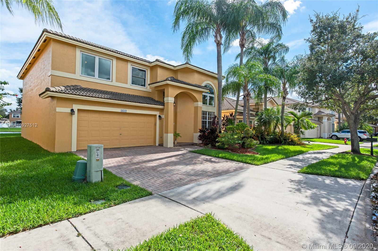 Property Photo:  16512 Turquoise Trl  FL 33331 