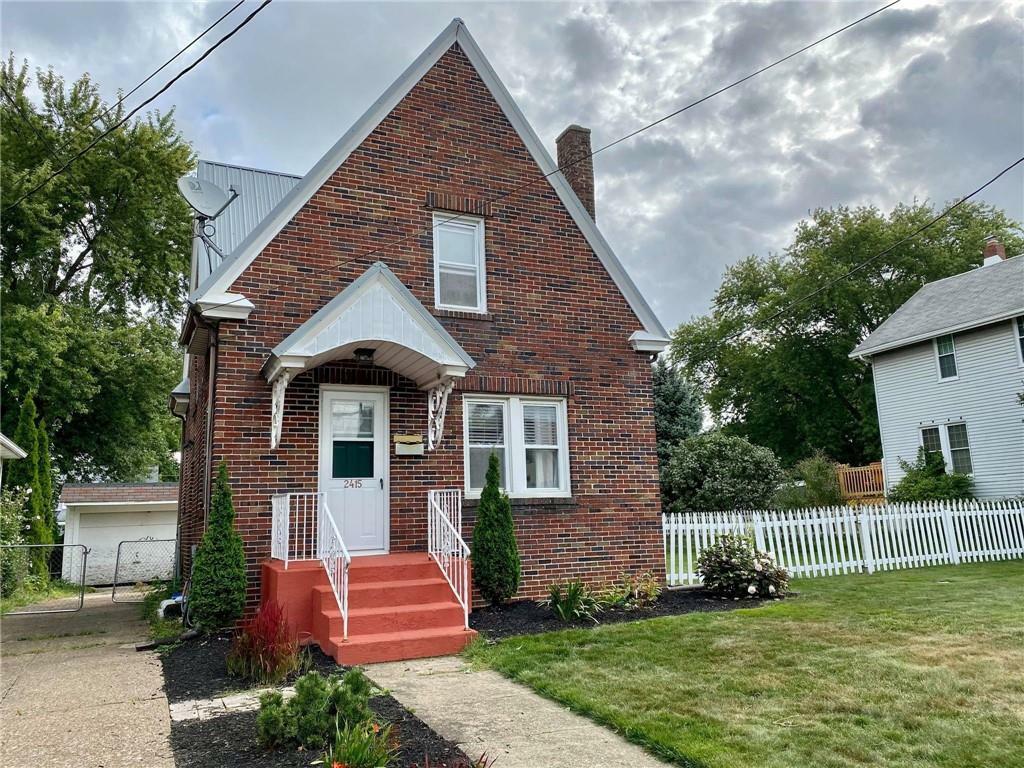 Property Photo:  2415 Union Avenue  PA 16510 