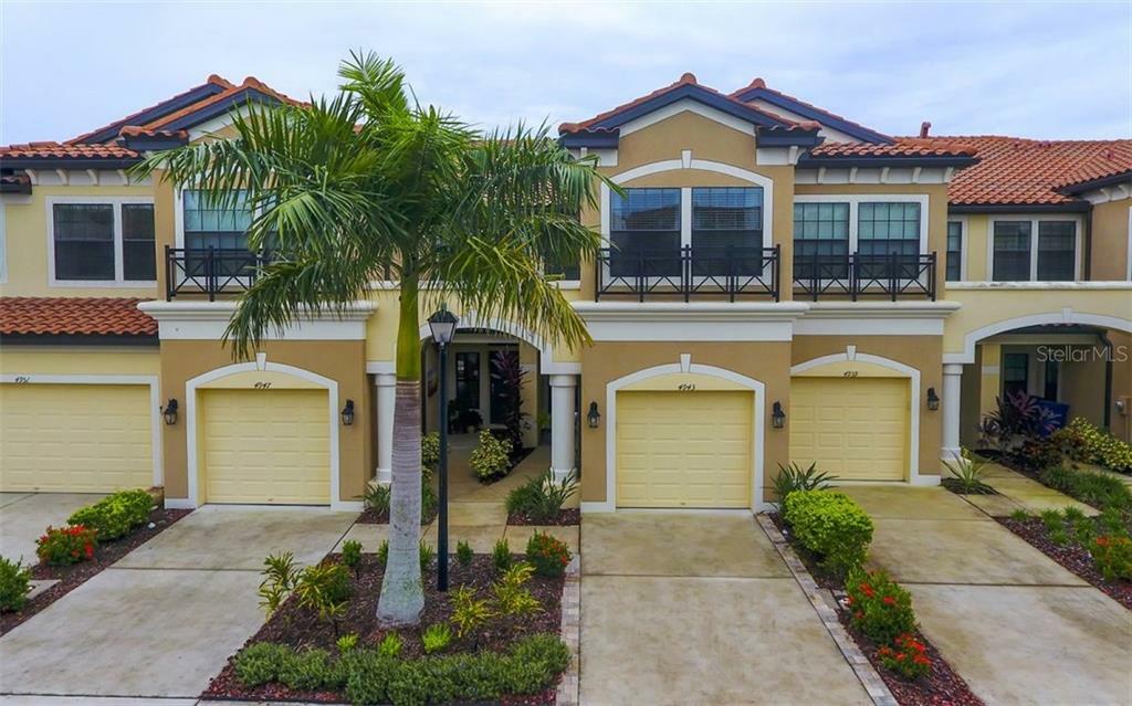 Property Photo:  4943 Oarsman Court  FL 34243 