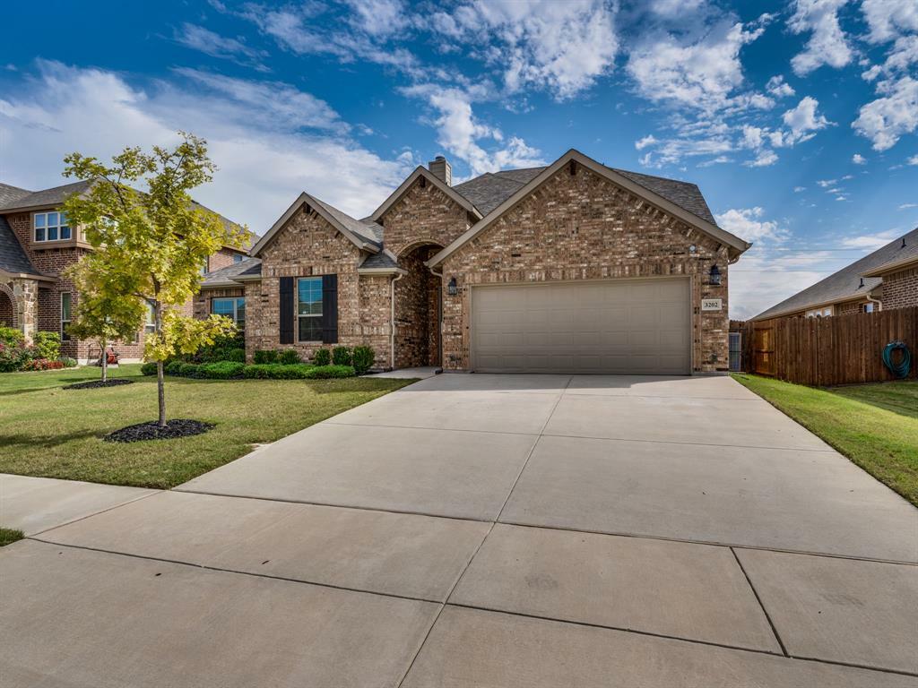 Property Photo:  3202 Paisley Drive  TX 76065 