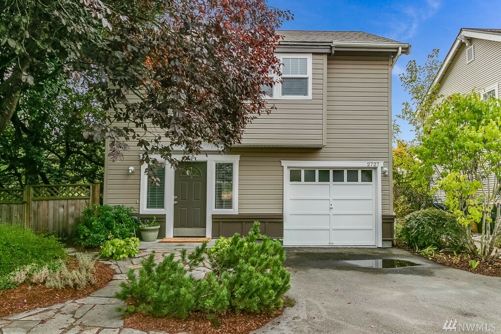 Property Photo:  2727 S Irving St  WA 98144 