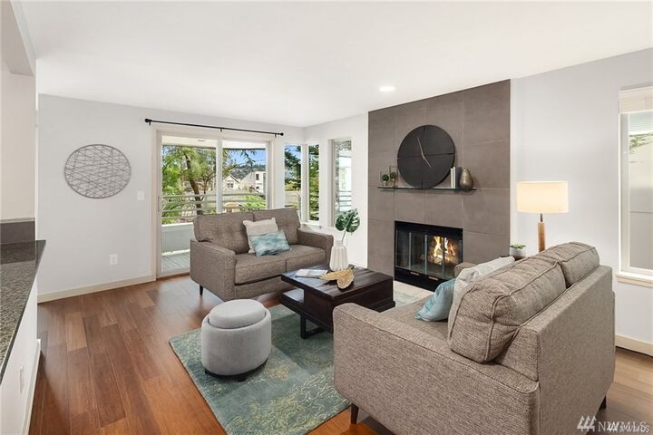 Property Photo:  2145 Dexter Ave N 205  WA 98109 