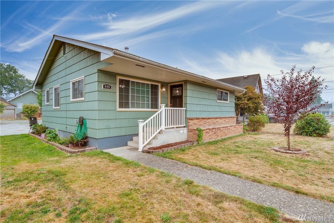 Property Photo: 446 3rd Ave SW WA 98611