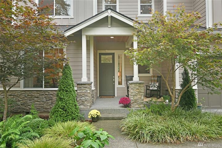 Property Photo: 9369 Moss Lane NE WA 98110