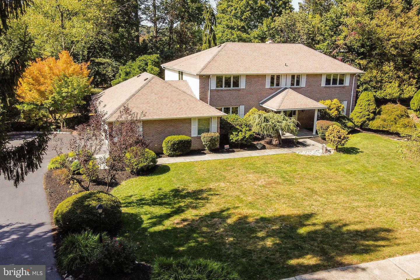 Property Photo:  1711 Benjamin Drive  PA 19002 