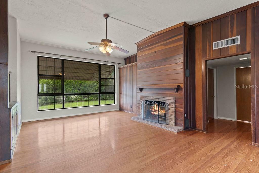 Property Photo: 2843 Riddle Drive FL 32789