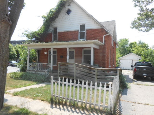 212 S Main St  Davison MI 48423 photo