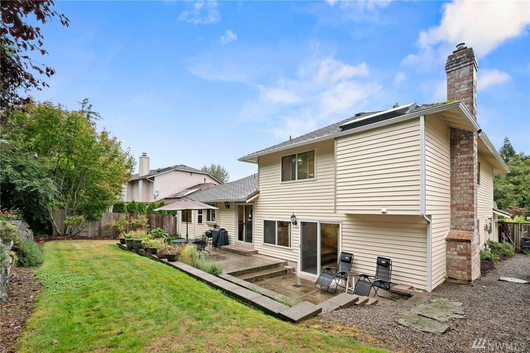 Property Photo:  13312 44th Ave W  WA 98275 