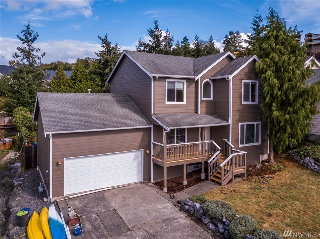 Property Photo:  3316 Cedarside Ct  WA 98226 