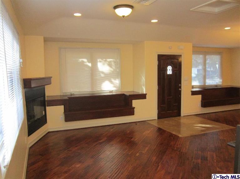 Property Photo: 272 N Chester Avenue 101 CA 91106