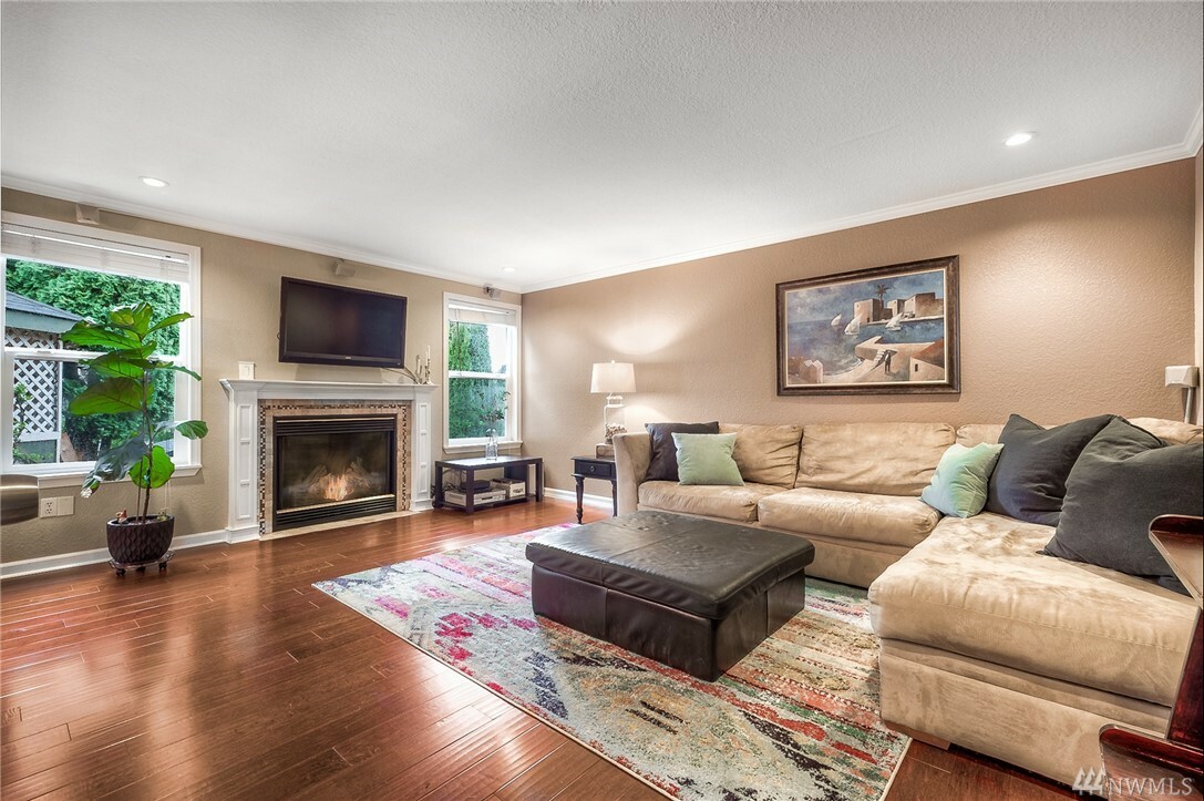 Property Photo: 19925 SE 266th St WA 98042