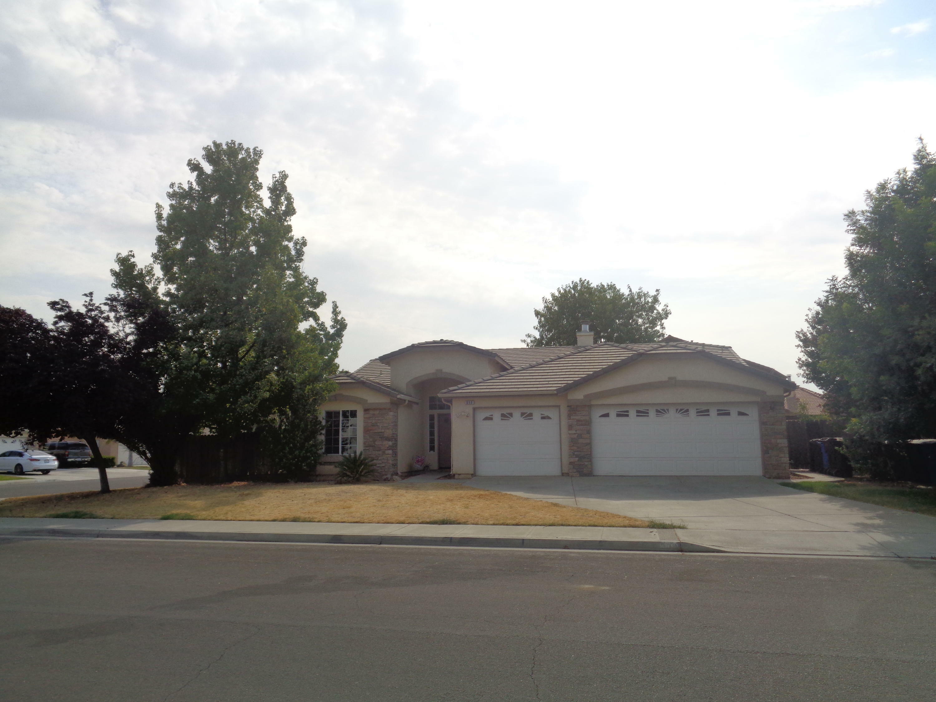 800 N Valley Forge Drive  Hanford CA 93230 photo